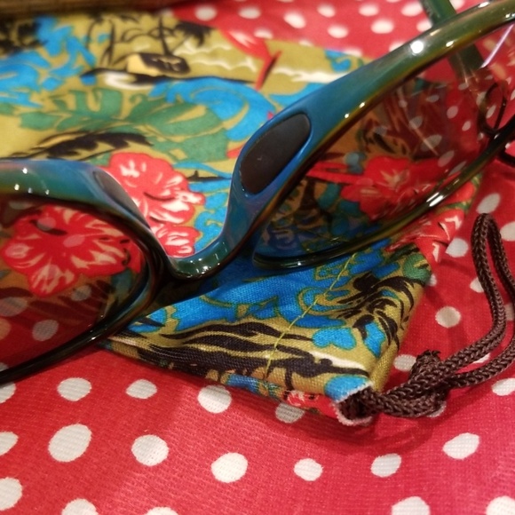 Maui Jim Tortoise w/Peacock
